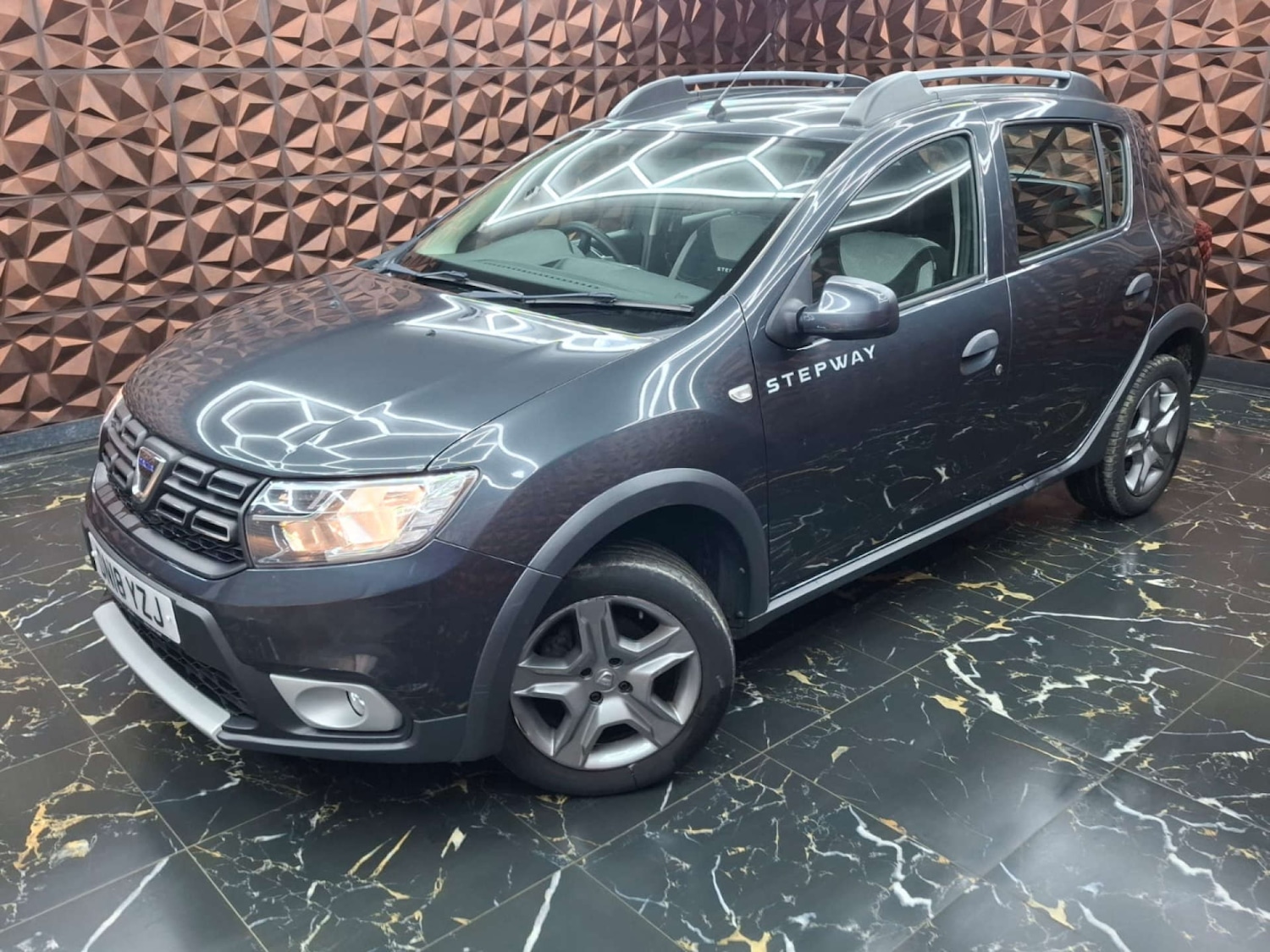 Used Dacia Sandero Stepway 2018 for sale - 76921500: Photo 6