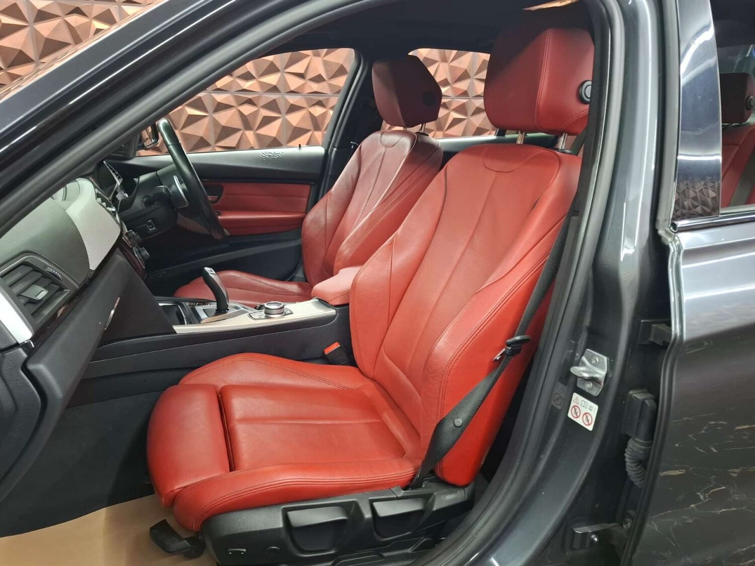 Used BMW 3 Series 2017 for sale - 76921427: Photo 10