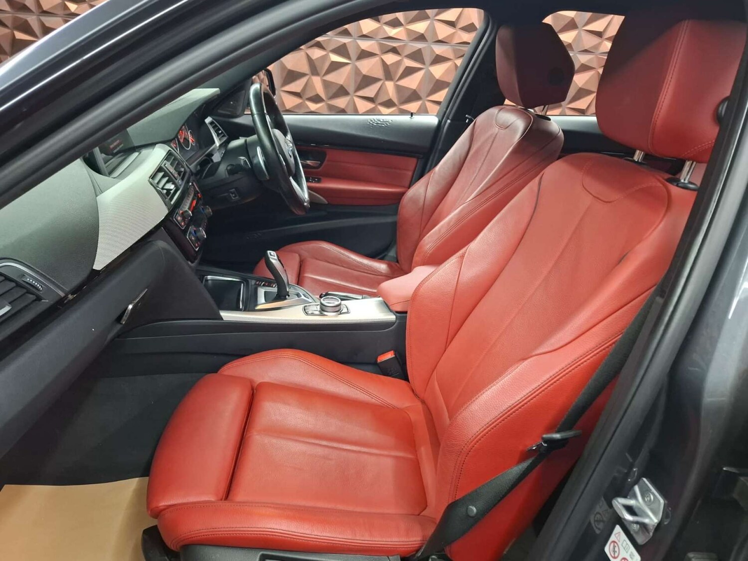 Used BMW 3 Series 2017 for sale - 76921427: Photo 11