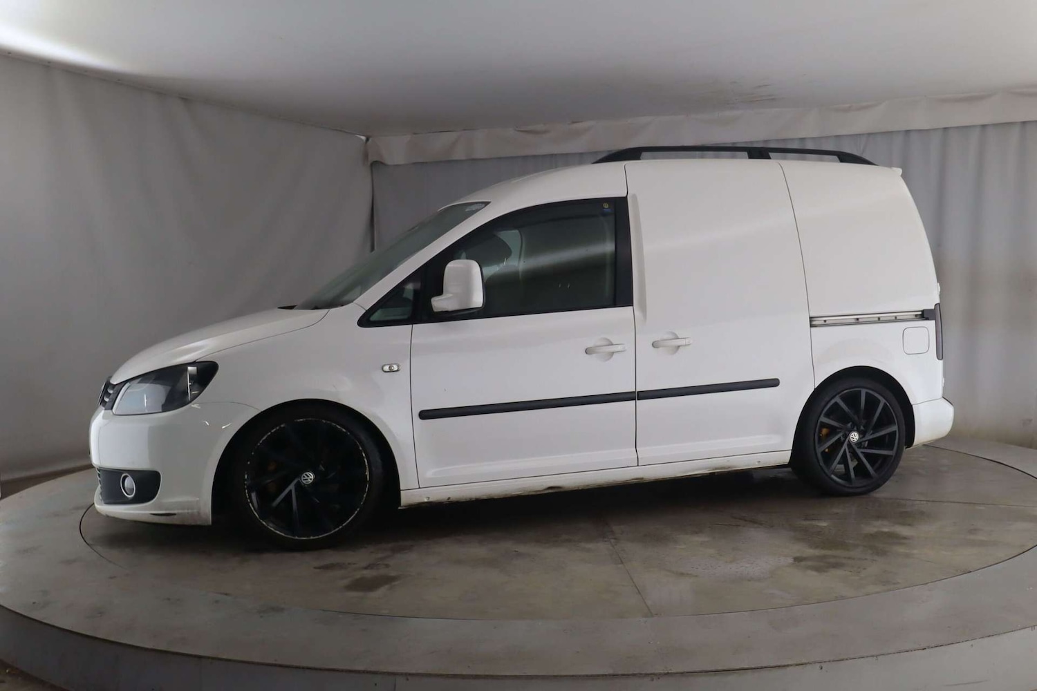 Used Volkswagen Caddy 2015 for sale - 77319947: Photo 4