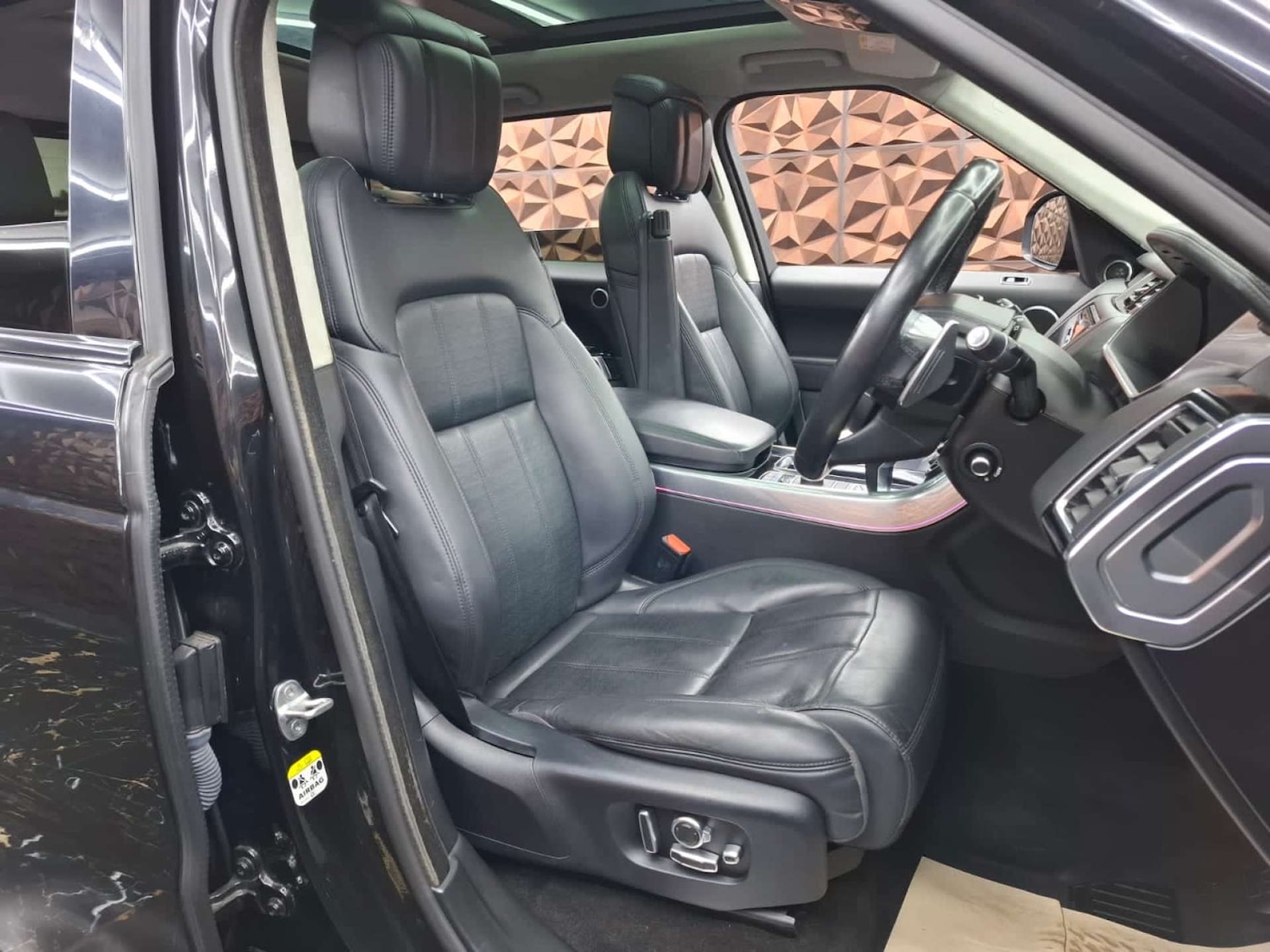 Used Land Rover Range Rover Sport 2018 for sale - 77151331: Photo 8