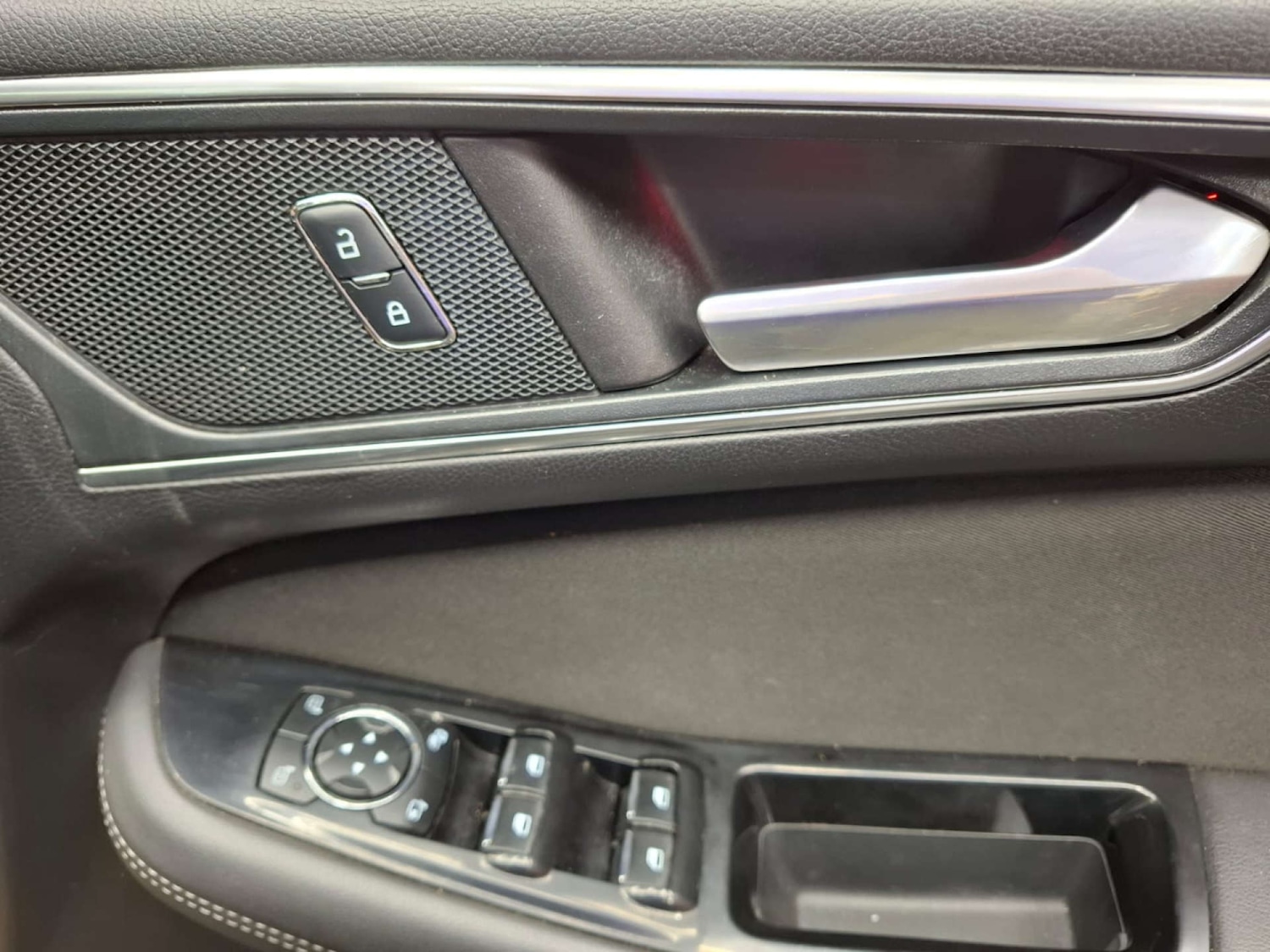 Used Ford S-Max 2015 for sale - 76921379: Photo 39