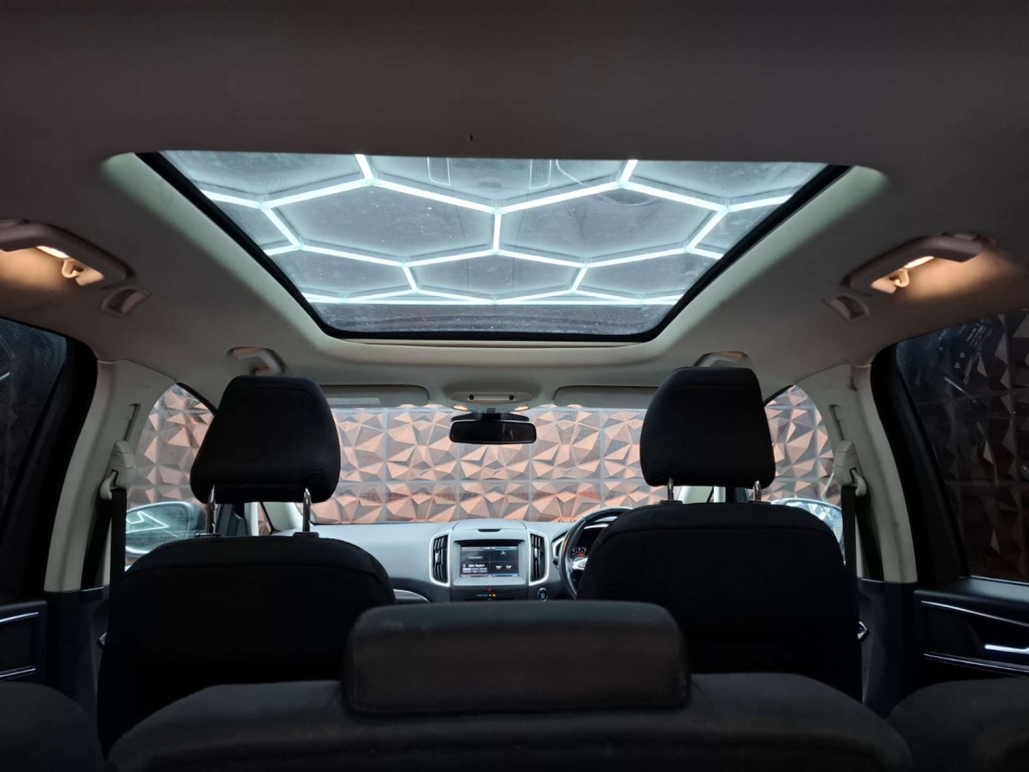 Used Ford S-Max 2015 for sale - 76921379: Photo 43