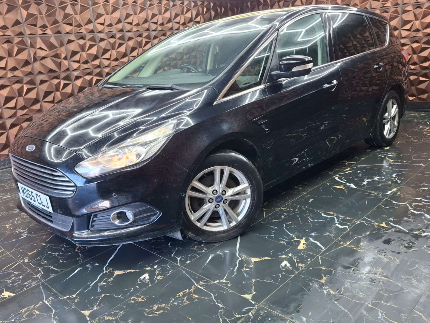 Used Ford S-Max 2015 for sale - 76921379: Photo 8