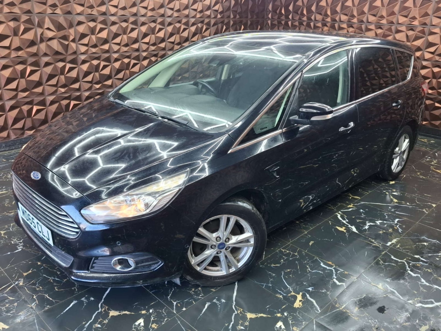 Used Ford S-Max 2015 for sale - 76921379: Photo 9