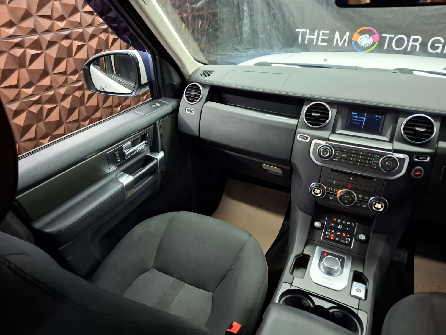 Used Land Rover Discovery 2014 for sale - 77151180: Photo 10