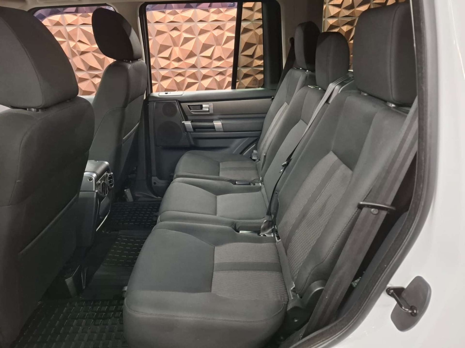 Used Land Rover Discovery 2014 for sale - 77151180: Photo 18