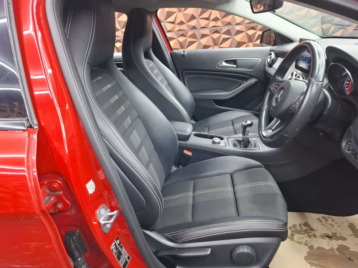 Used Mercedes-Benz GLA 2018 for sale - 76921297: Photo 7