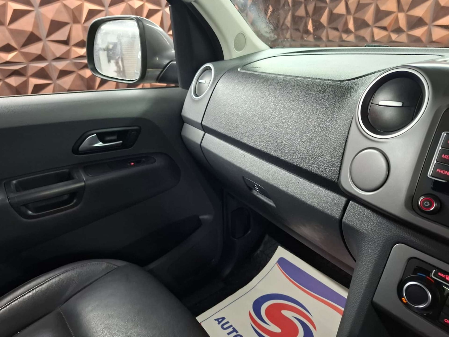 Used Volkswagen Amarok 2015 for sale - 76921323: Photo 9