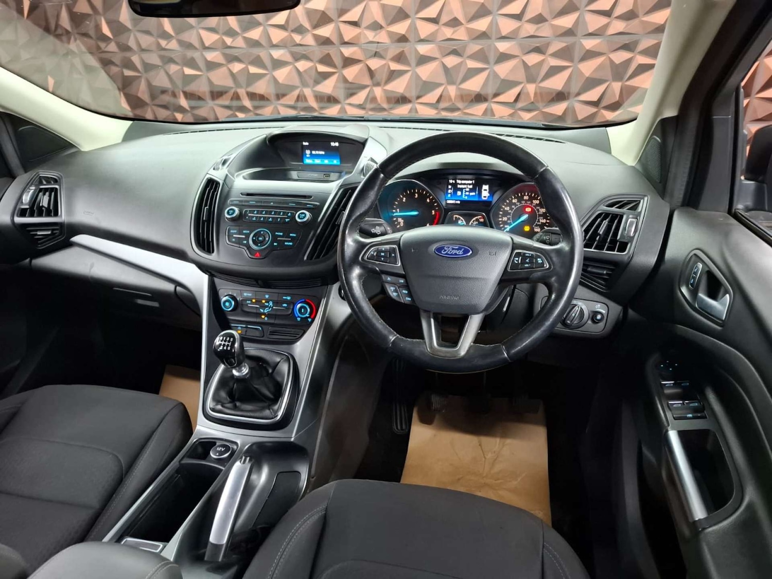 Used Ford Kuga 2017 for sale - 76921523: Photo 27