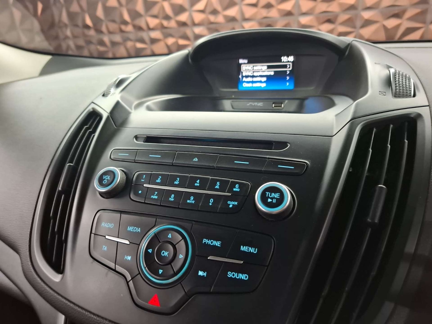 Used Ford Kuga 2017 for sale - 76921523: Photo 31