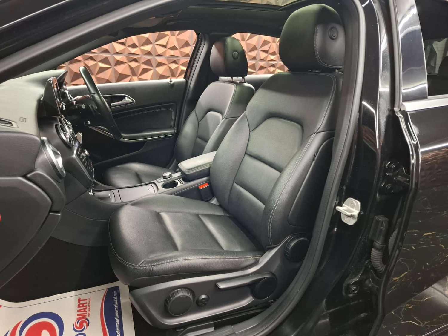 Used Mercedes-Benz A-Class 2015 for sale - 76921385: Photo 14