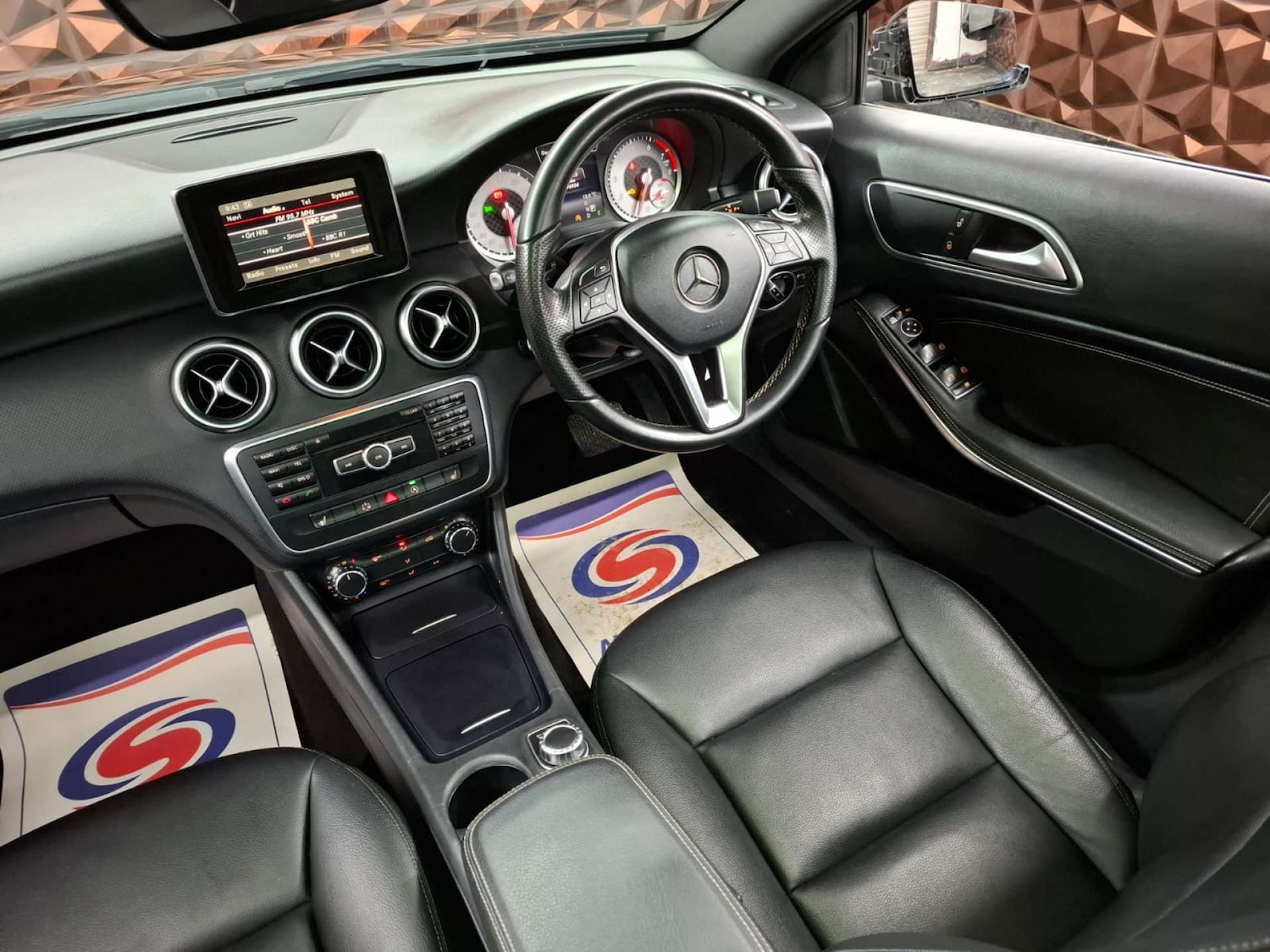 Used Mercedes-Benz A-Class 2015 for sale - 76921385: Photo 18