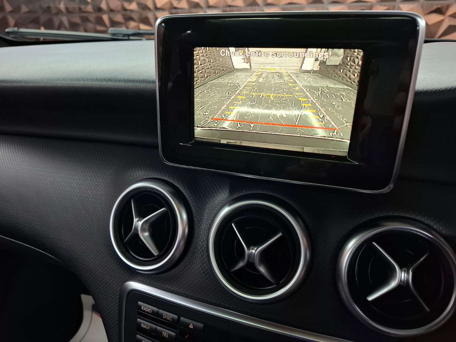 Used Mercedes-Benz A-Class 2015 for sale - 76921385: Photo 24