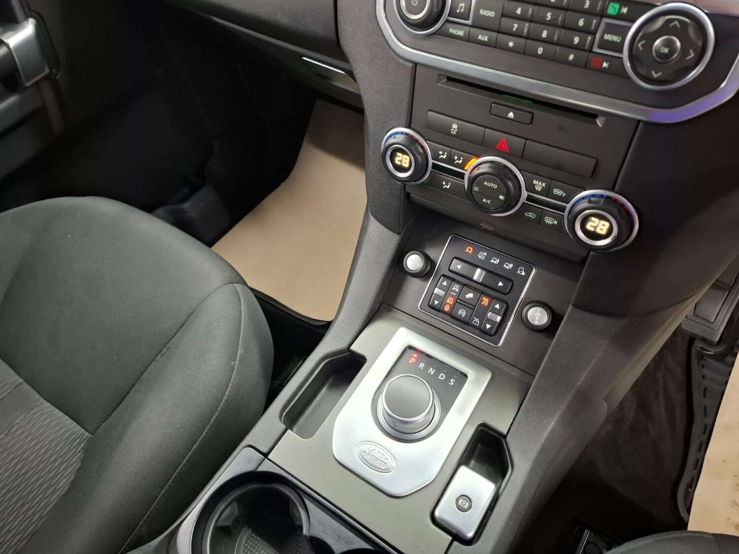 Used Land Rover Discovery 2014 for sale - 76921345: Photo 11