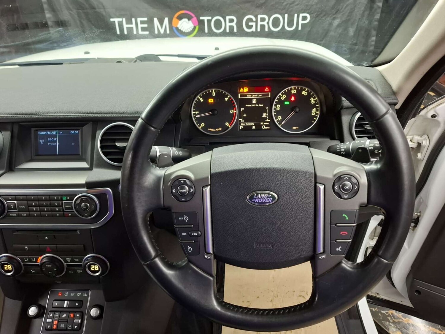 Used Land Rover Discovery 2014 for sale - 76921345: Photo 25