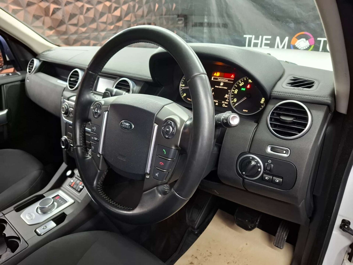 Used Land Rover Discovery 2014 for sale - 76921345: Photo 26