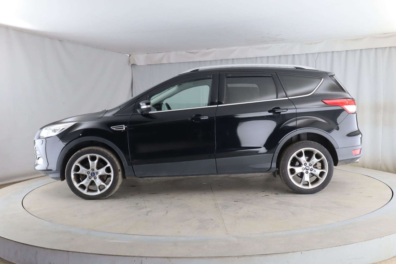 Used Ford Kuga 2016 for sale - 77905735: Photo 4