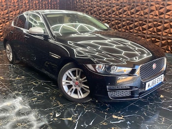 Used Jaguar XE 2016 for sale - 79461081: Photo