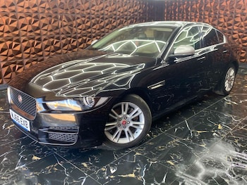 Used Jaguar XE 2016 for sale - 79461081: Photo