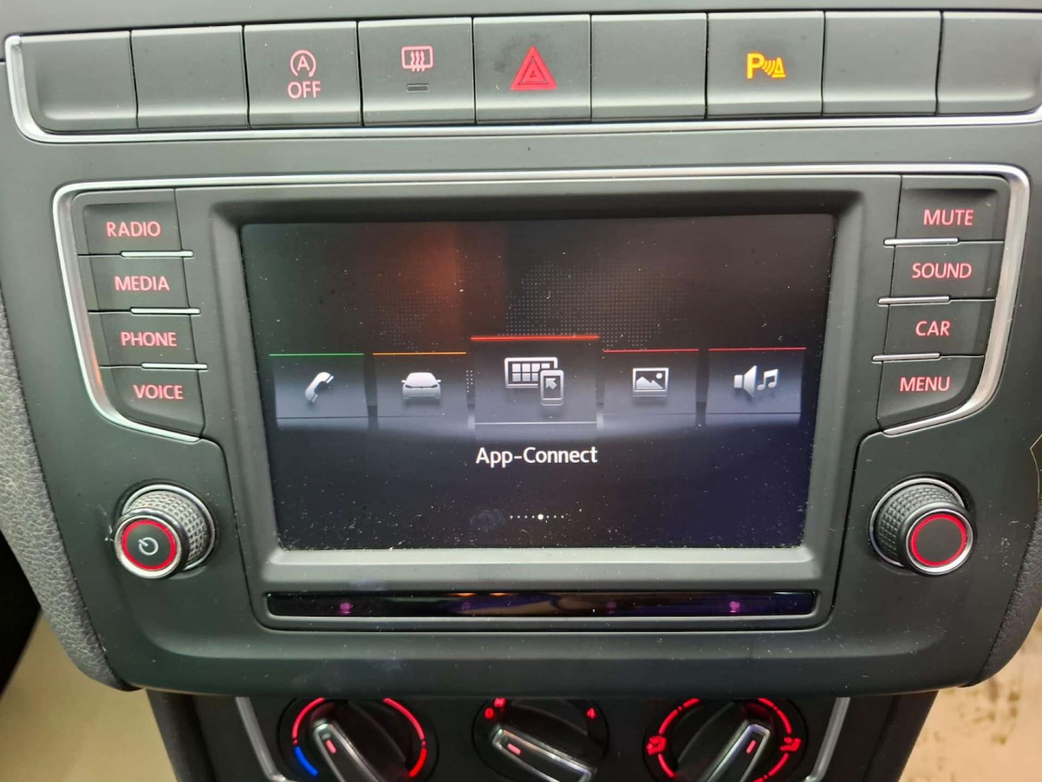 Used Volkswagen Polo 2016 for sale - 76921419: Photo 51