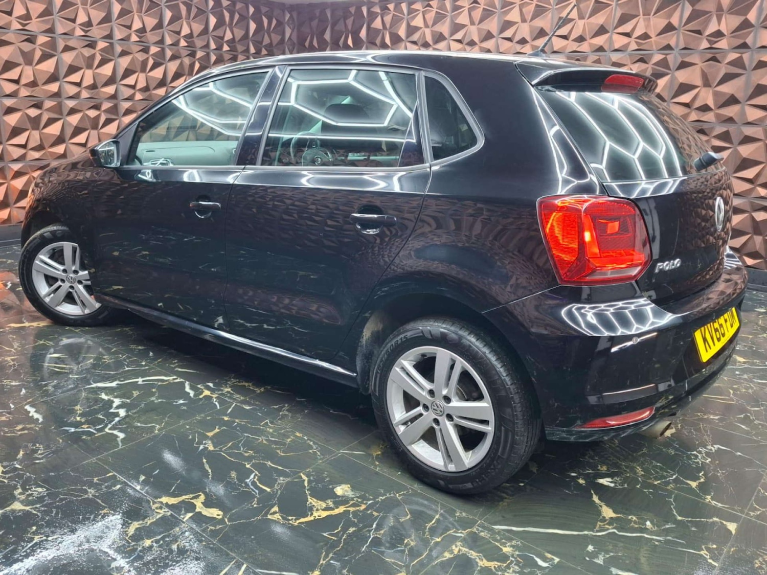 Used Volkswagen Polo 2016 for sale - 76921419: Photo 9