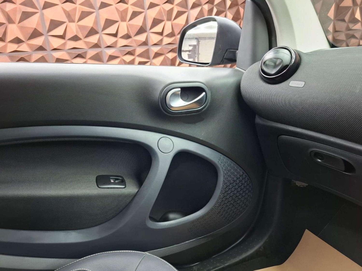 Used smart fortwo 2017 for sale - 77151210: Photo 24