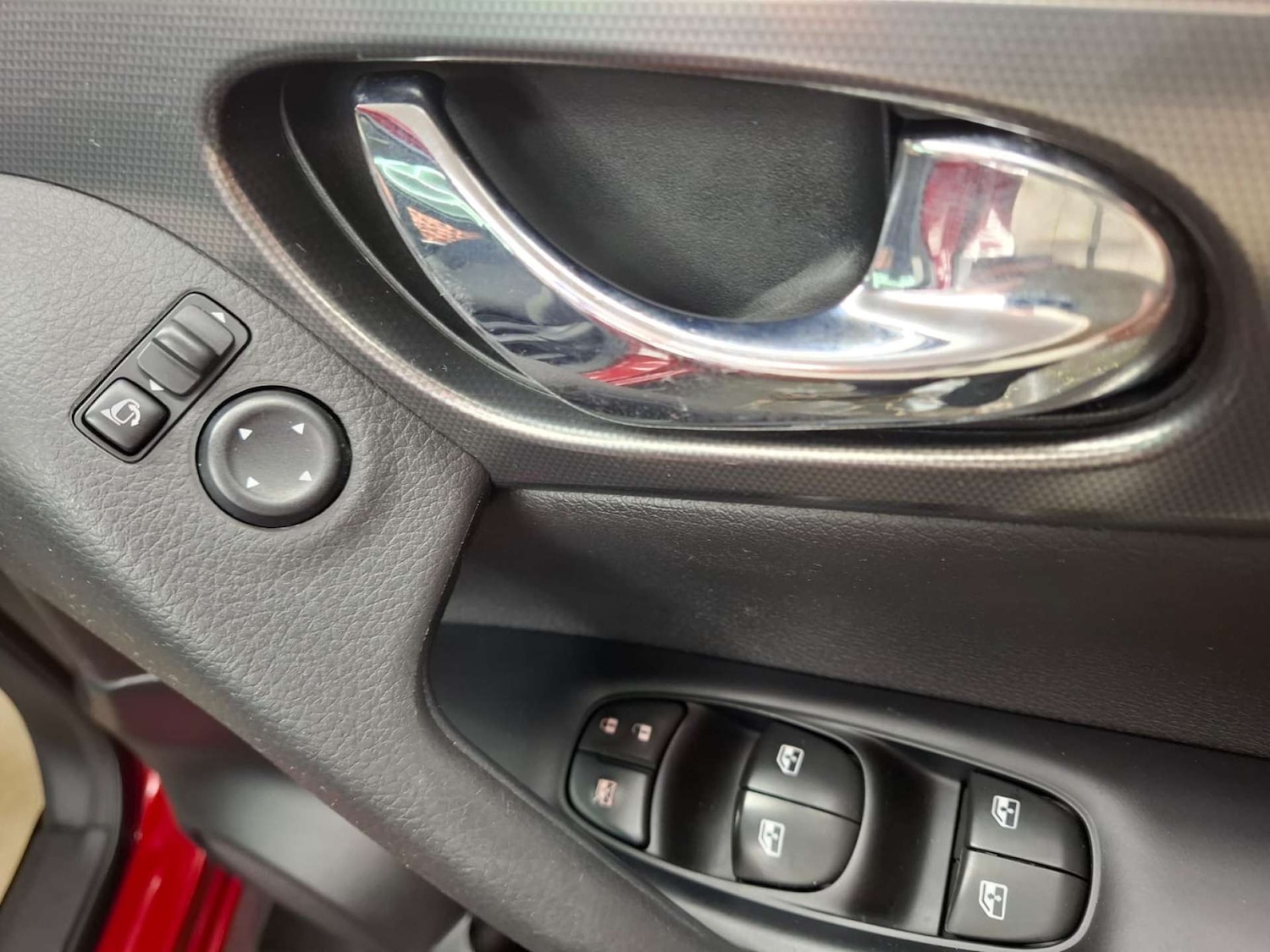 Used Nissan Qashqai 2017 for sale - 77187814: Photo 11