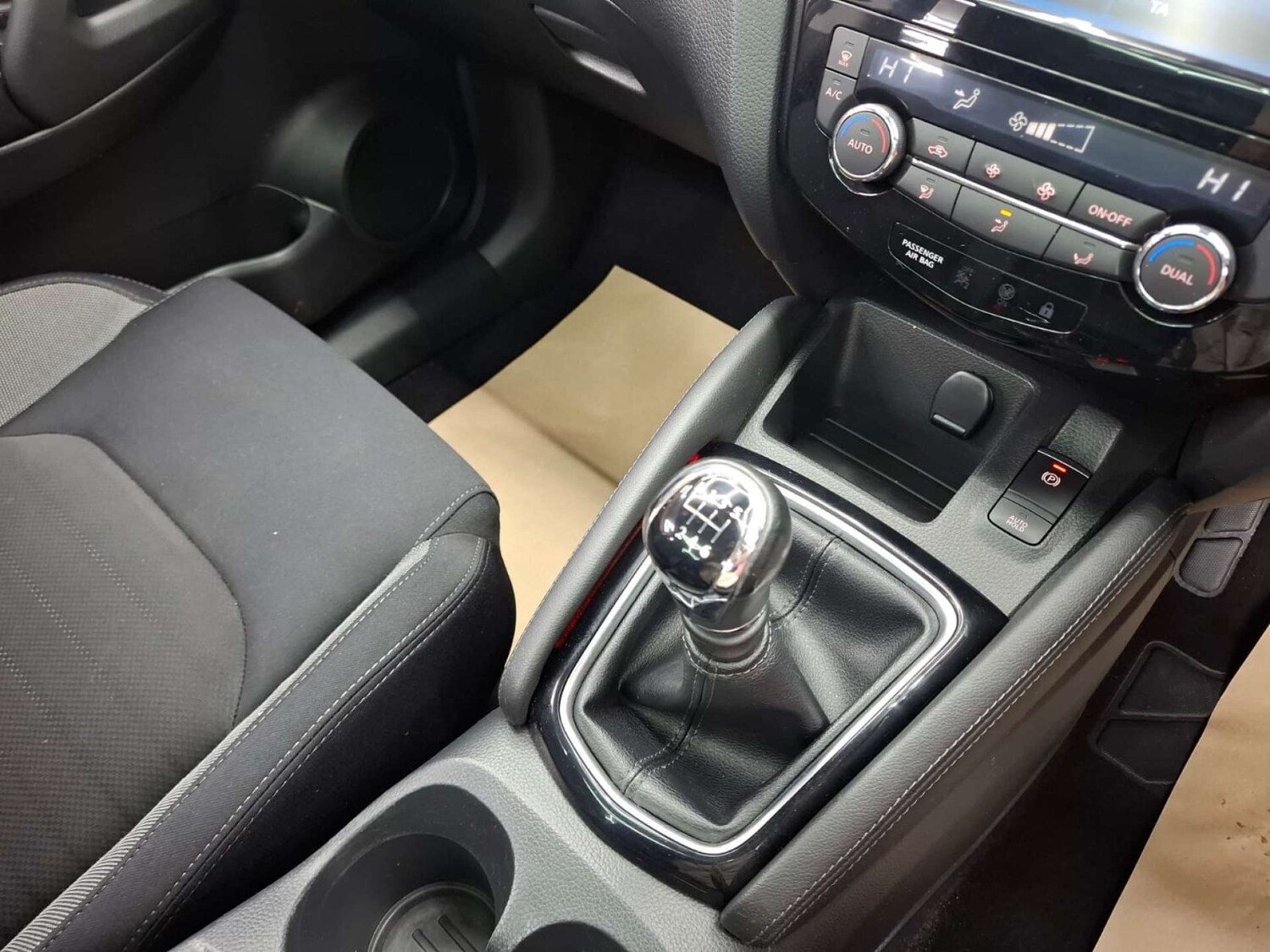 Used Nissan Qashqai 2017 for sale - 77187814: Photo 19