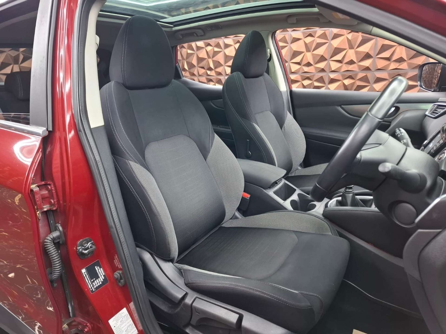 Used Nissan Qashqai 2017 for sale - 77187814: Photo 7