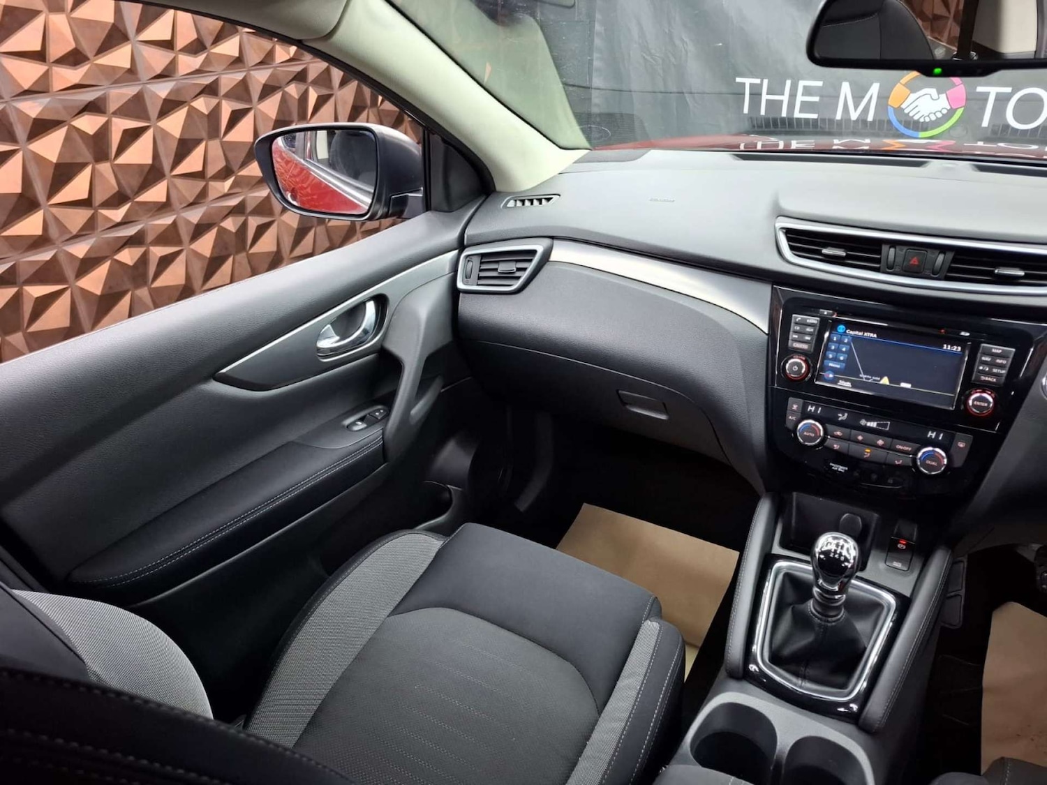 Used Nissan Qashqai 2017 for sale - 77187814: Photo 9