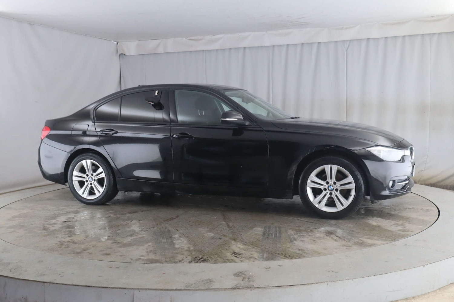Used BMW 3 Series 2017 for sale - 77575824: Photo 1