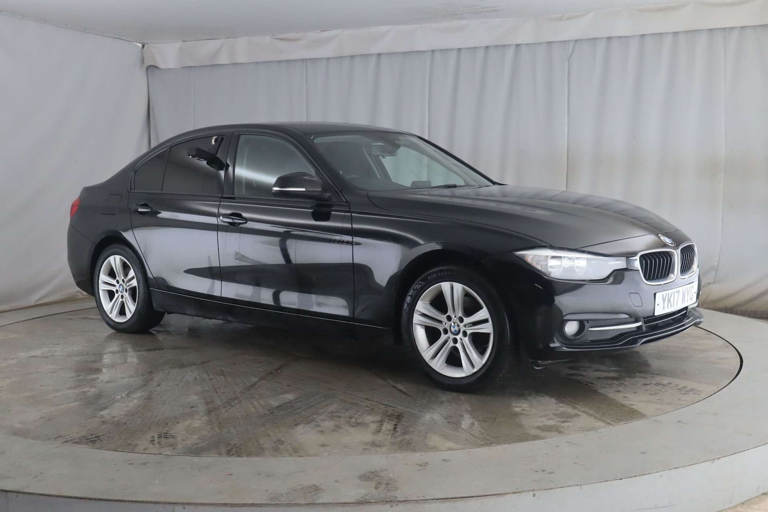 Used BMW 3 Series 2017 for sale - 77575824: Photo 2