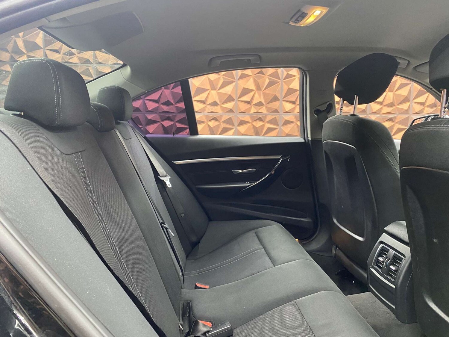 Used BMW 3 Series 2017 for sale - 77575824: Photo 9