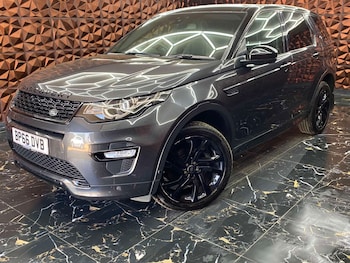 Used Land Rover Discovery Sport 2016 for sale - 79583659: Photo