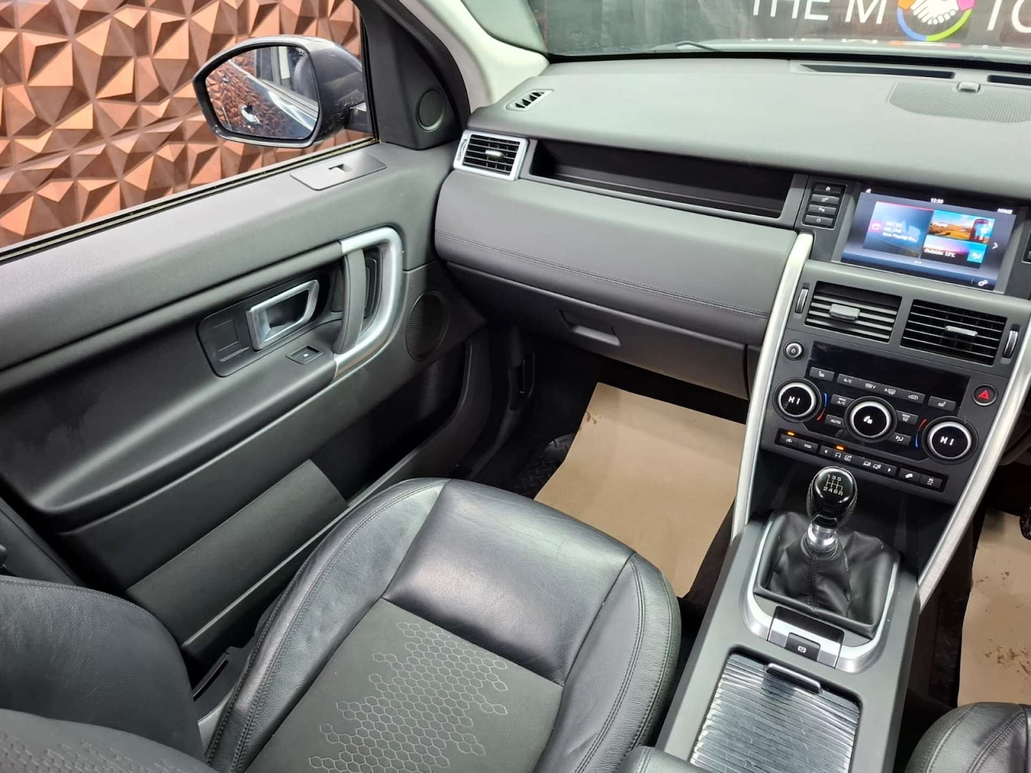 Used Land Rover Discovery Sport 2016 for sale - 77151155: Photo 9