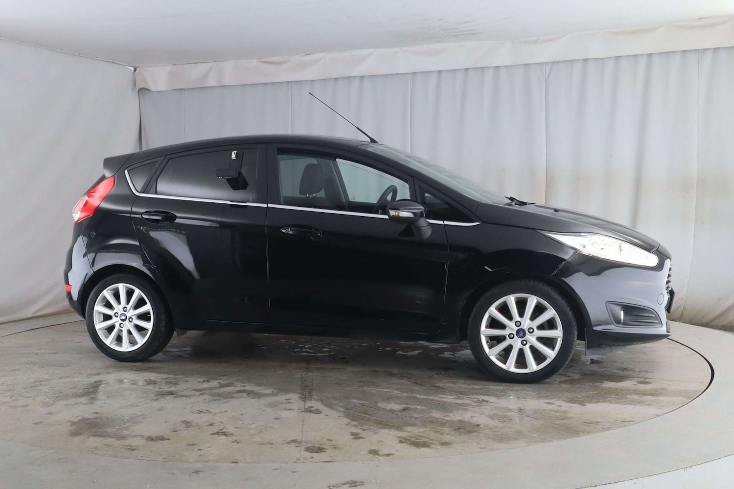Used Ford Fiesta 2017 for sale - 77575822: Photo 2