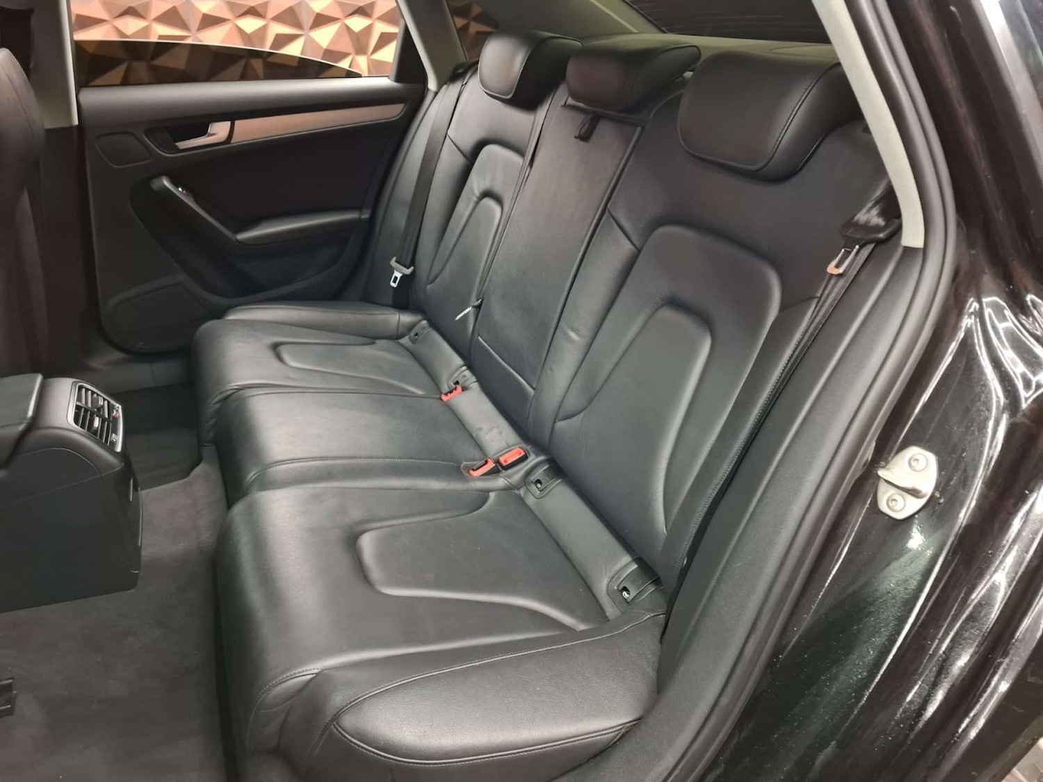 Used Audi A4 2014 for sale - 76921348: Photo 17