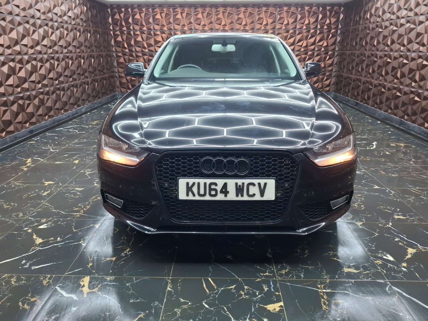 Used Audi A4 2014 for sale - 76921348: Photo 3
