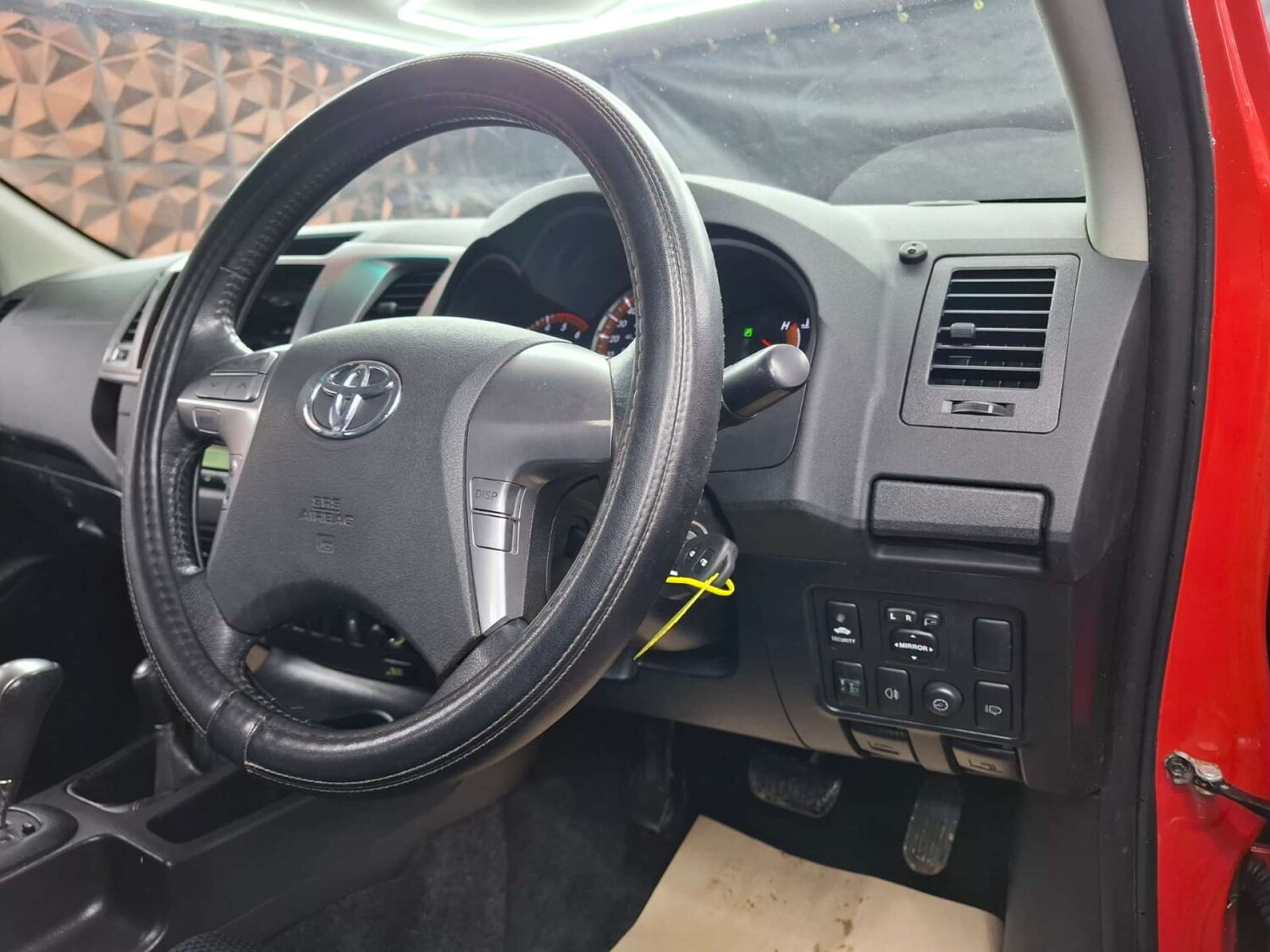 Used Toyota Hilux 2015 for sale - 76921401: Photo 23