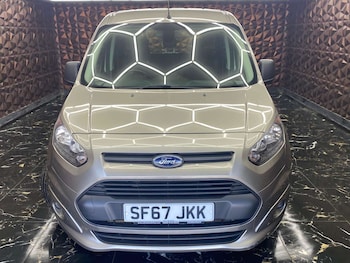 Used Ford Grand Tourneo Connect 2017 for sale - 79346243: Photo