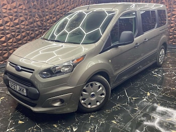 Used Ford Grand Tourneo Connect 2017 for sale - 79346243: Photo