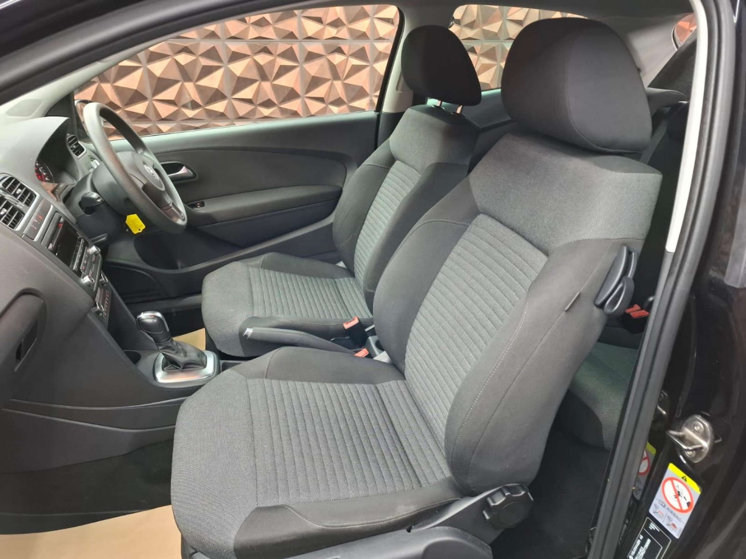 Used Volkswagen Polo 2013 for sale - 76921312: Photo 32