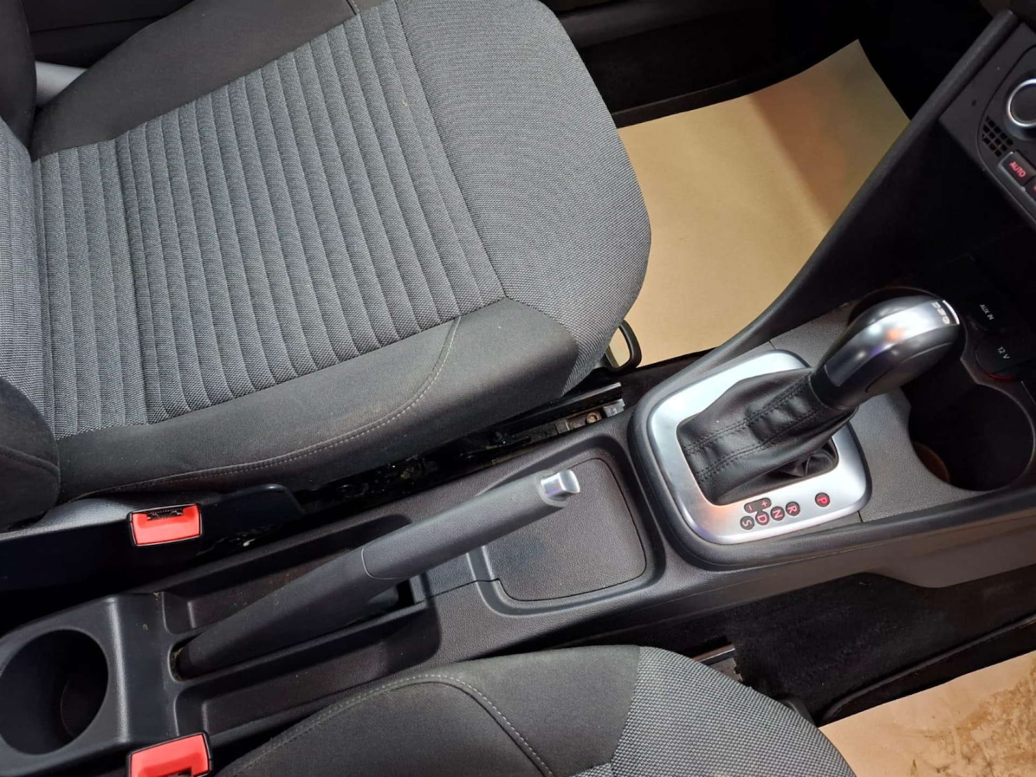 Used Volkswagen Polo 2013 for sale - 76921312: Photo 39