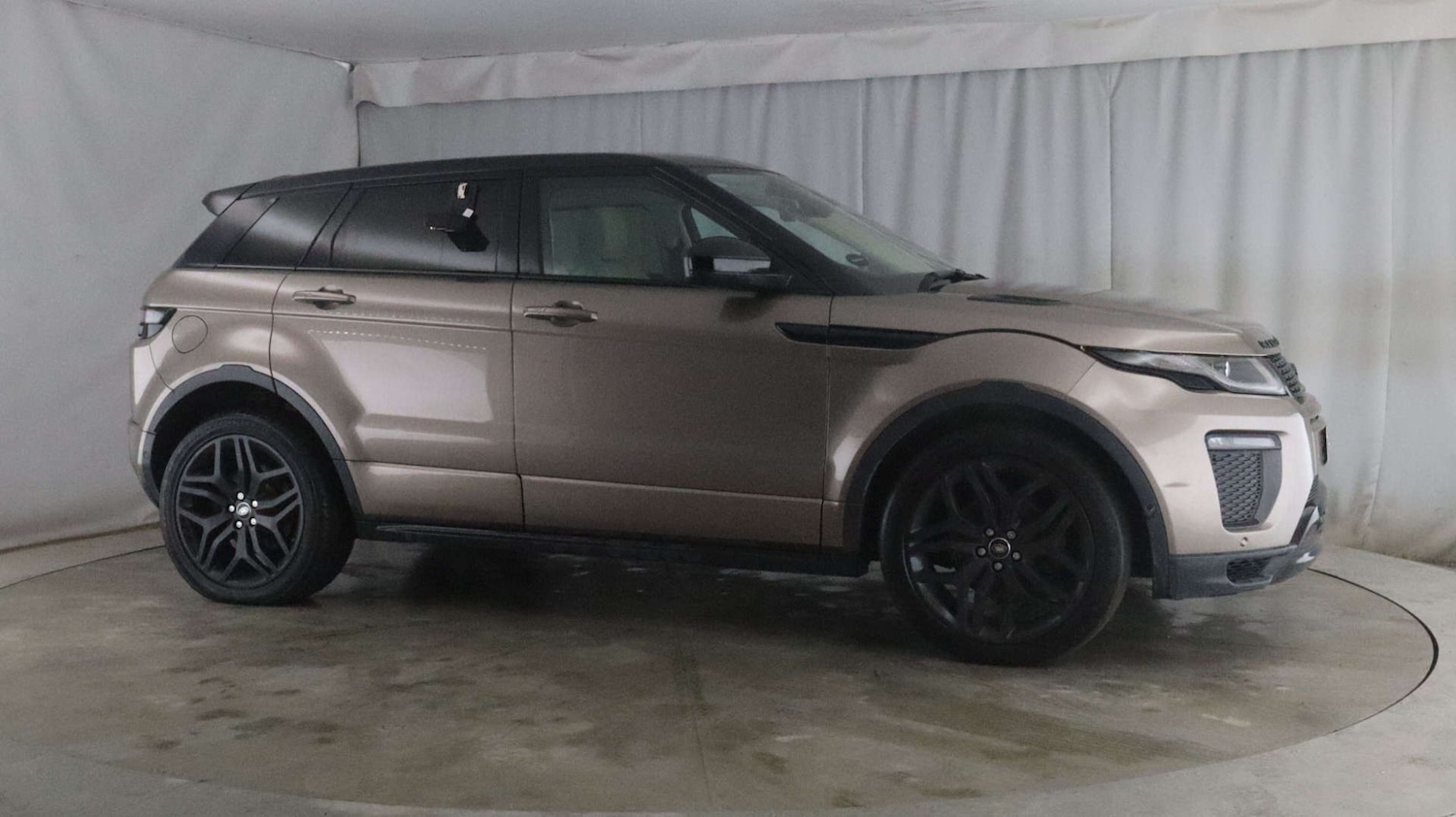 Used Land Rover Range Rover Evoque 2016 for sale - 77249214: Photo 2
