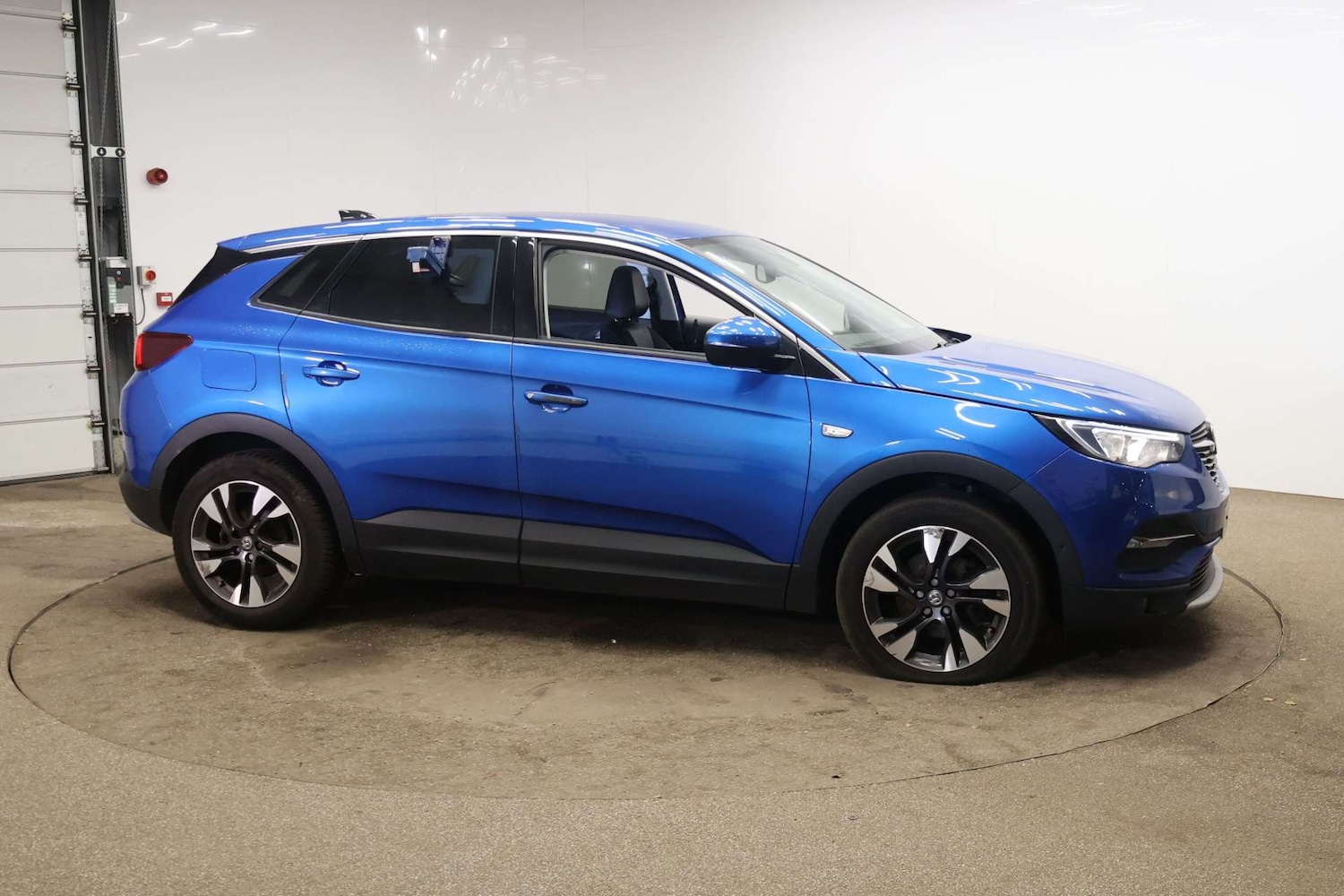 Used Vauxhall Grandland X 2018 for sale - 77336971: Photo 2