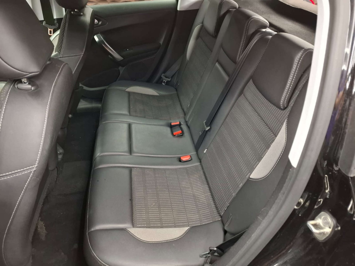 Used Peugeot 2008 2016 for sale - 76921374: Photo 18