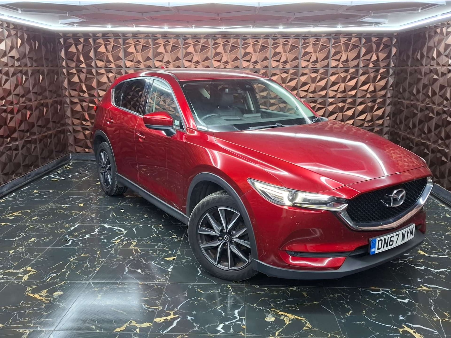 Used Mazda CX-5 2017 for sale - 76921472: Photo 2