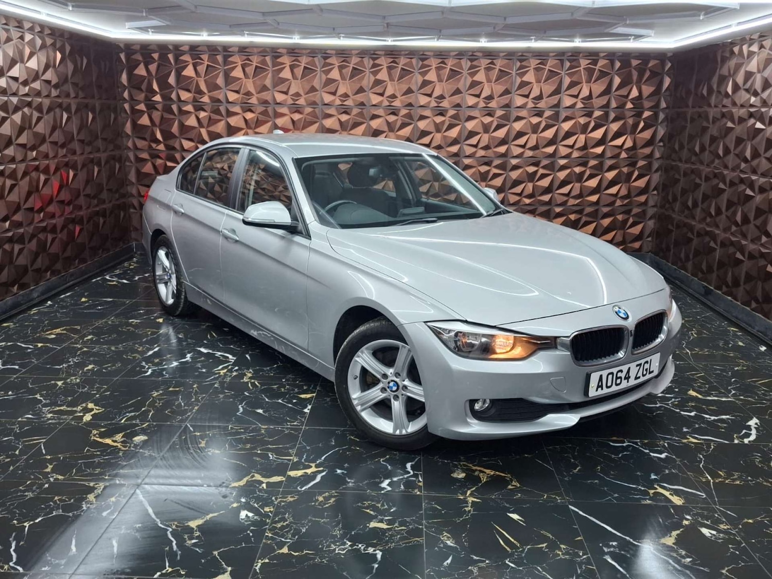 Used BMW 3 Series 2015 for sale - 76921404: Photo 1