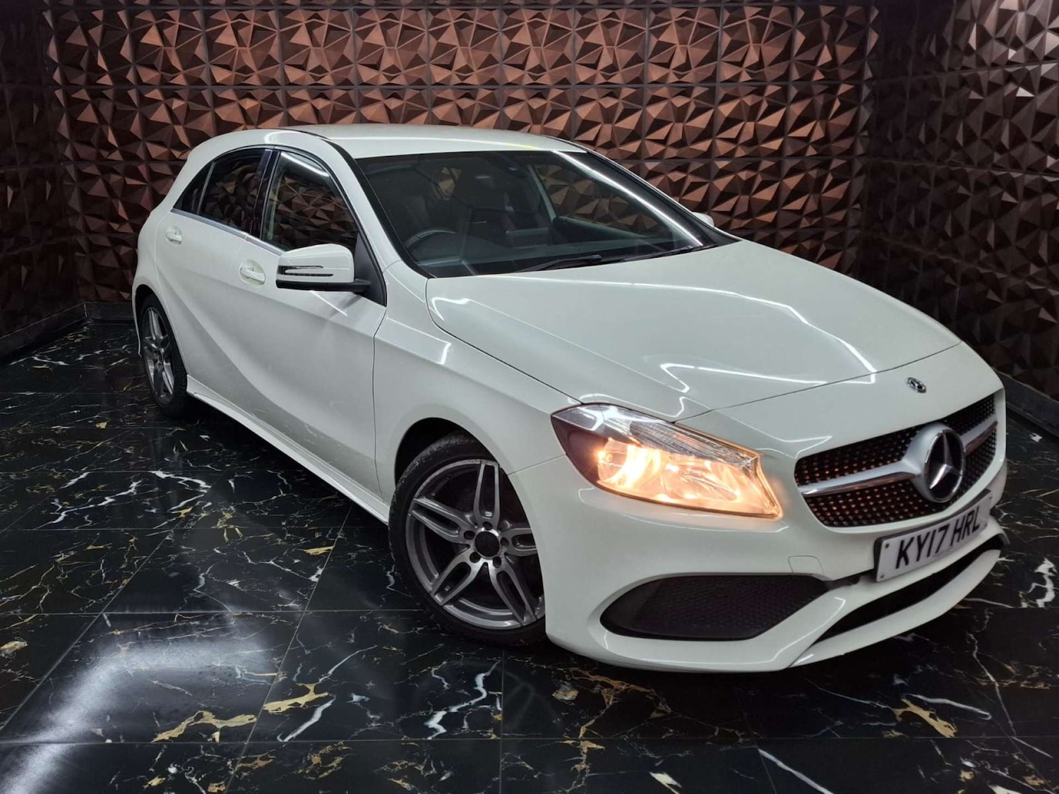 Used Mercedes-Benz A-Class 2017 for sale - 77151275: Photo 2